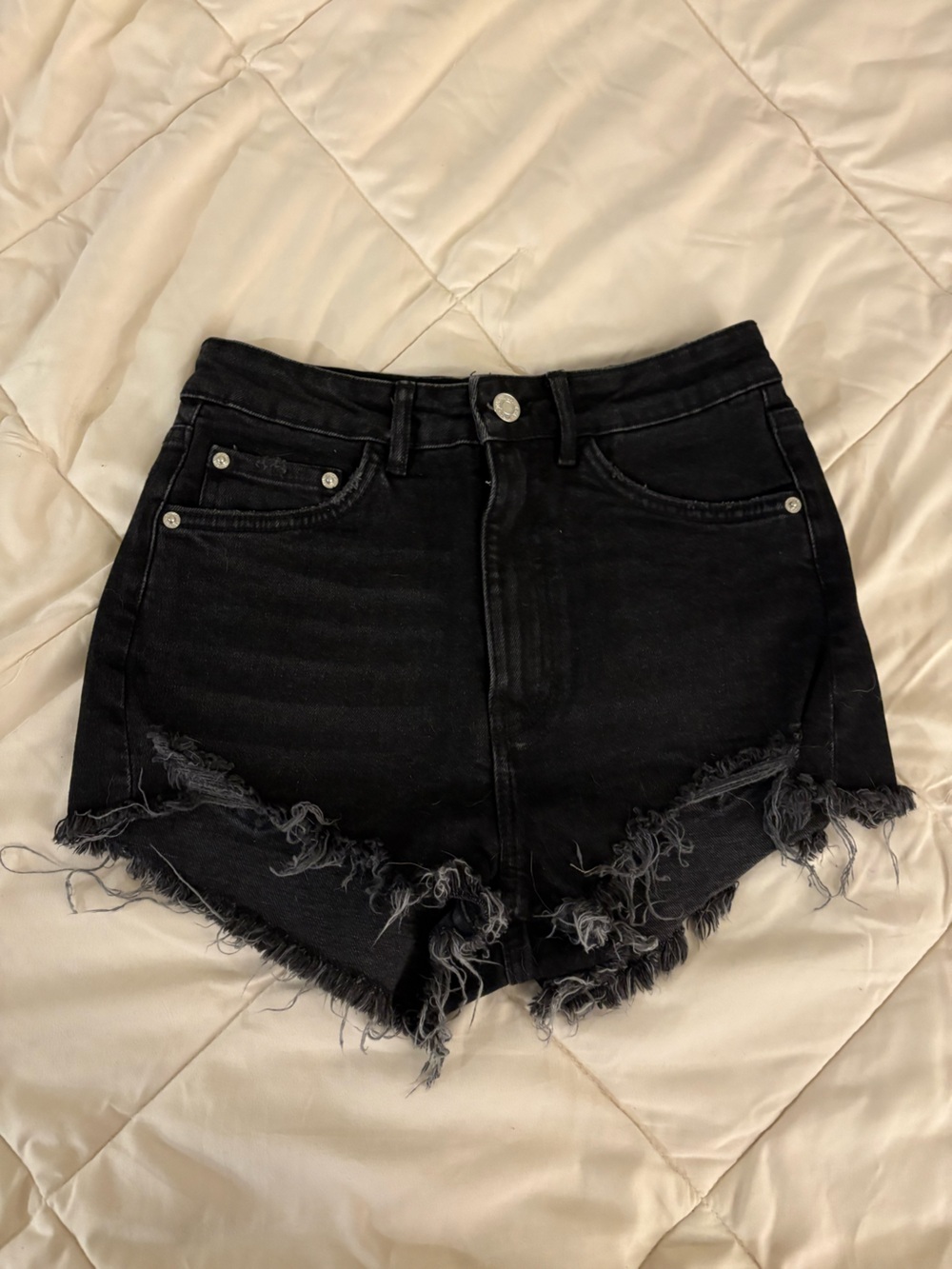 Zara Women’s Black Frayed Denim Women’s Shorts